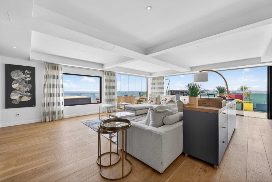 3 Bedroom Property for Sale in Sea Point Western Cape